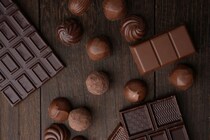 【ヴィトンのチョコ】が“国民的お菓子”にフォルム激似…？ 一粒なんと2000円超えでSNS騒然！！？？