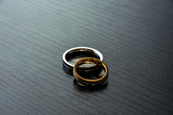 「愛があれば大丈夫」は幻想だった？離婚原因のトップは“性格の不一致”ではない…？調査で分かった結婚の現実とは