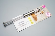 ダイソーの220円「謎の棒」がキッチンの救世主に！“泡立て器がジャマすぎ問題”をスッキリ解決