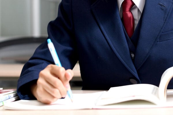 受験当日の「腹痛」が怖い…万が一“漏らしても”バレない最強のお守りパンツが話題