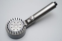 「安すぎて不安…」ダイソーで1100円の「シャワーヘッド」を買ってみたレビュー！見た目以上の実力で“QOL”が爆上がり！？