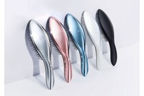 【リファ新作】ヘアブラシ「リファエールブラシ」待望の新色「マリンブルー」が登場！ ツヤ髪をかなえる♪