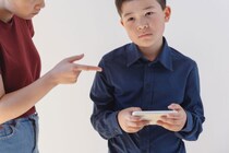 お年玉で「スマホ欲しい！」子どもの「みんな持ってる」攻撃どうかわす？親が使うべき“キラーフレーズ”とは