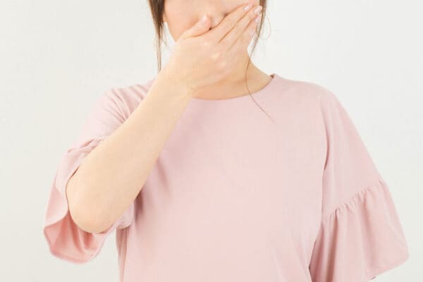 第一印象を左右する《香り問題》万人ウケするのは？ ビジネスとデートで求められる香りの違いまで