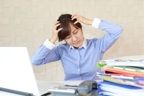 《仕事が忙しすぎる理由》1位は“納得の問題”…現場から漏れる悲痛な本音について