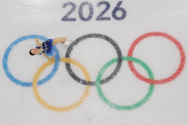 「見分けがつかん」フィギュア銅・中井亜美＆4位・千葉百音の“激似”ぶりが再注目？「ほぼ姉妹」「双子では？」 見分け方まで、SNSで話題沸騰