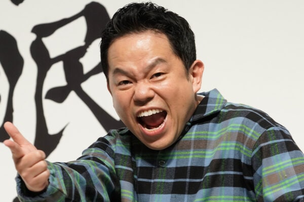 【ダイアン津田】鼻を “クリップ” で挟み「私は戦う！」？　 衝撃画像アップに「あかん面白過ぎる」3.8万いいね