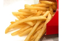 「注文をためらう…」マクドナルド値上げに若者の悲鳴。“子どもはぜいたく品”と言われる日本の残酷なリアル