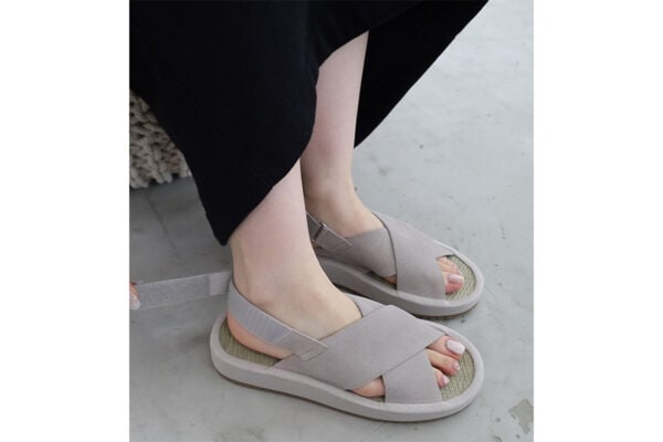 【無印良品】蒸し暑い夏も、サラッと快適に 「イ草サンダル」 “外履き用” が新登場♪