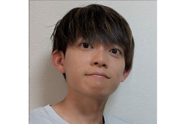 「僕0点」松丸亮吾の“自撮り2ショット”がシュールすぎ！「誰なのw」「デスゲームの主催者？」SNSで大反響