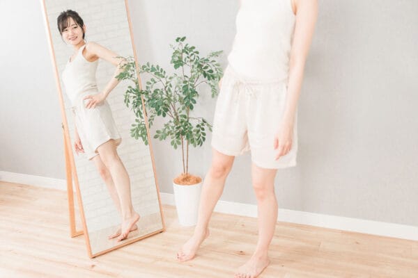 えっ、必要ない！？あなたの家に“全身鏡”はありますか？不要派の意外な理由とは