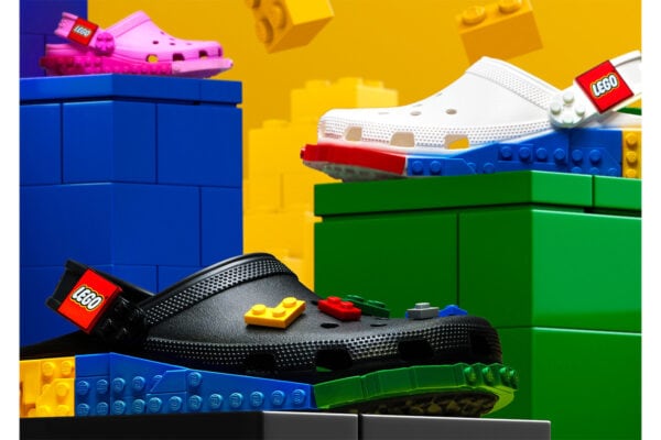 【クロックス × レゴ】待望の第2弾 遊び心あふれる全4モデル、自由にデコれる“アクセサリー”パーツ(別売り)も♪
