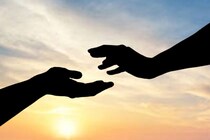 “31歳差”日本人妻が話題に…愛に年齢は関係ない！？ハリウッド「超年の差婚」のリアル
