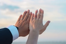 「浮気してるんじゃ？」「今どきはしないのが普通」結婚指輪を“つけない”人たち意外と多い…！？納得の理由とは