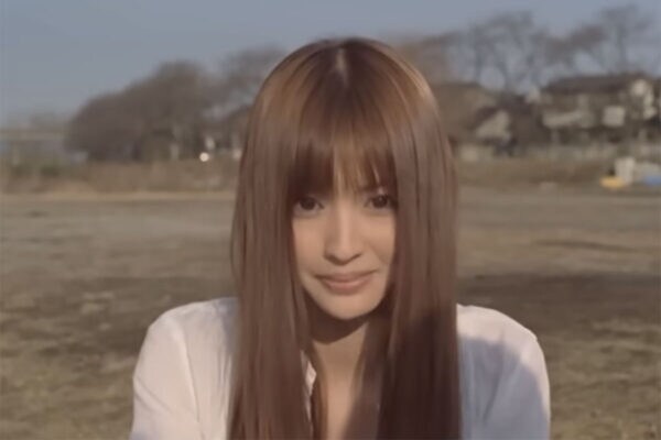 鈴木えみ（40）ケツメイシ“さくら”MVから21年…「これが1児の母か！？」“劣化ゼロ”な奇跡のビジュアルにSNS衝撃！！