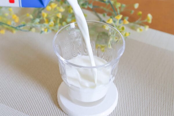 【雪印メグミルク】「牛乳が白い理由は？」…公式がクイズ 　3択問題に「正解しました！」「勉強になりました」