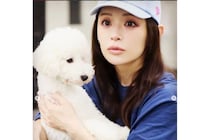 浜崎あゆみ、モノマネ芸人との“Wあゆ”2ショットを公開！「顔の大きさ2倍！？」「脳がバグる」ファン衝撃