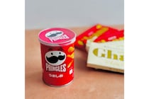 【世界中で“大バズり”】SNSで話題「プリングルズチョコ」甘じょっぱさがクセになる“背徳スイーツ”実食レポ！