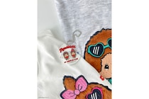 【モンチッチ】ふわふわ＆どデカくて…クギ付けッ　「コラボTシャツ」、かわいいキーホルダー付き♪［AS KNOW AS plus］
