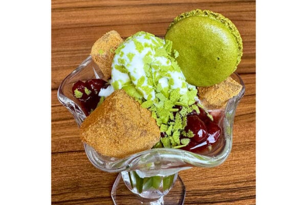 【びっくりドンキー】抹茶パフェが進化！SNSで話題の和スイーツ、お値段690円（税込み）正直レポ！