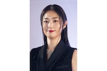 MEGUMI（44）「4カ月で−4kgを達成」無駄肉ゼロの“美くびれ”全開ショット公開！ブラトップ×デニムのヘルシー姿に称賛集まる