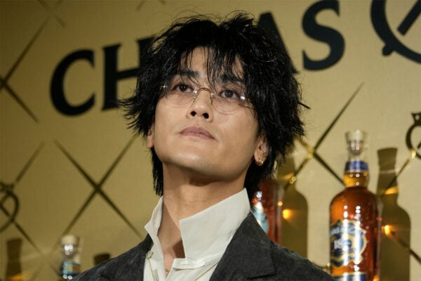 赤西仁（41）“父親の若い頃”を初公開「遺伝子が最強」「目元がそっくり」不意の投稿にネット騒然、6万いいね超え