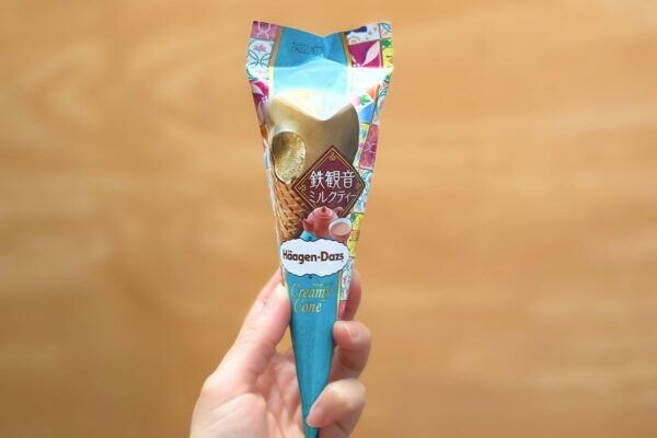 【セブン‐イレブン限定】“コーンタイプのハーゲンダッツ”新フレーバー「鉄観音ミルクティー」を実食！渋みの奥に深いコク
