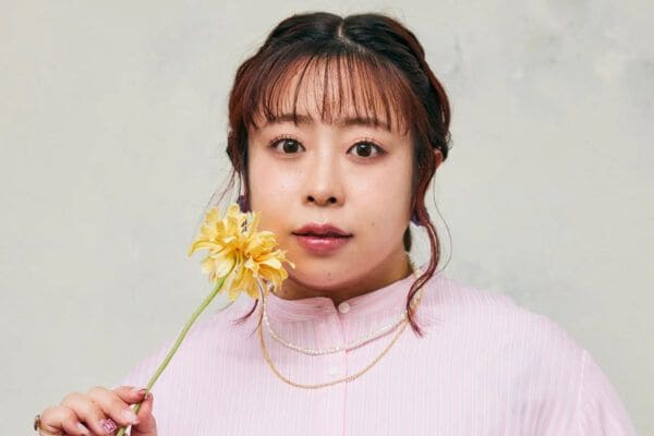 「8Lサイズの私も着れた」…！　餅田コシヒカリ（32）の 《新アパレル》 に湧くファンたち　「もう買いまくりたい」