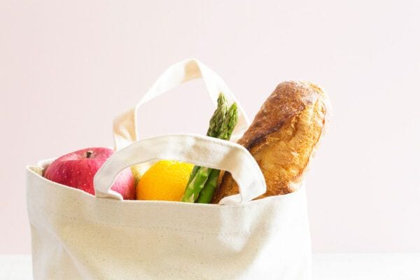 【蒸し暑い季節…】あなたの「エコバッグ」本当に清潔ですか…？　ちゃんとお手入れしてる人、意外と “少数派” かも