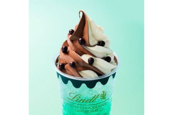 【リンツ】初のミントソーダドリンク「チョコミント ソーダフロート」“すくう・溶かす・混ぜる”の3スタイルを楽しむ一杯