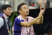 【サッカーW杯】「遺伝子最強」…　長友佑都（39）を鼓舞しつづけた、男児4人が「そっくり！」「4人ともイケメン過ぎて」