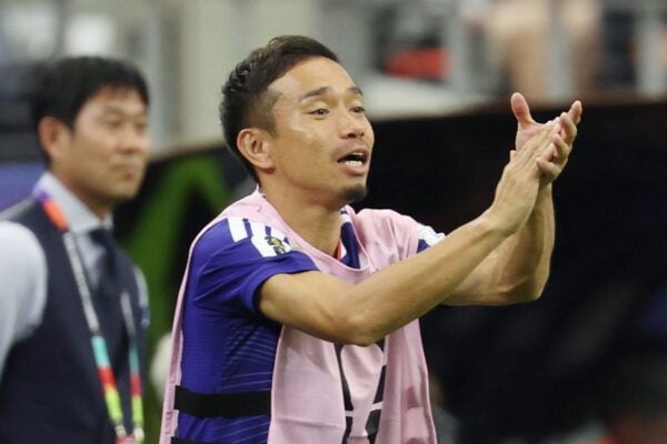 【サッカーW杯】「遺伝子最強」…　長友佑都（39）を鼓舞しつづけた、男児4人が「そっくり！」「4人ともイケメン過ぎて」