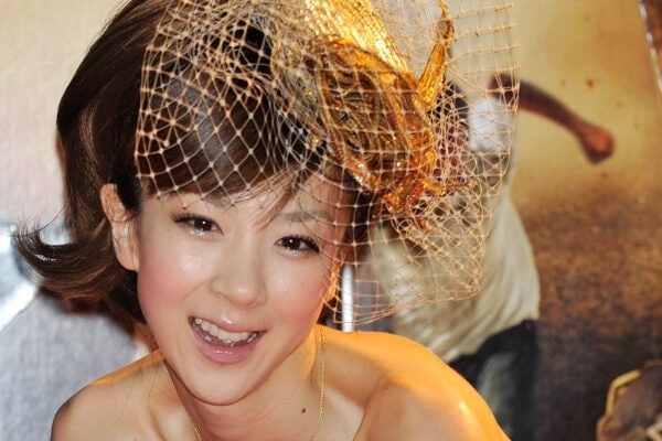 「顔変わった？」「鼻が大きく…」　ほしのあき（49）“最新ショット” に反響も　「まさに美熟女」「自然で魅力的」　女性から圧倒的支持