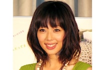 【ワカパイ】井上和香（46）、“色気” 健在も…　「無理に若作りしてない」現在の姿に称賛　「今の方がむしろ」「唇うらやまし過ぎ」
