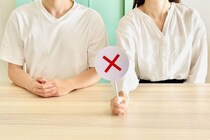 【夫婦問題】夫が“イケてない”と嘆く妻たち…「必死さが痛々しい…」「うっす！」気づいた瞬間のリアルな声