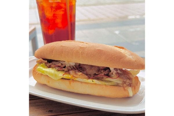 【ドトール新作】異国の風が鼻に抜ける「ミラノサンド 旨辛牛カルビ 麻辣」690円。”サンドの食べ応えを実食レポ!