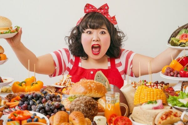 皆の【好きな食感】ランキング! 5位「ふわふわ」、4位「パリパリ」… 3位は「唐揚げ&ポテト」、2位は「餅&うどん」のイメージ