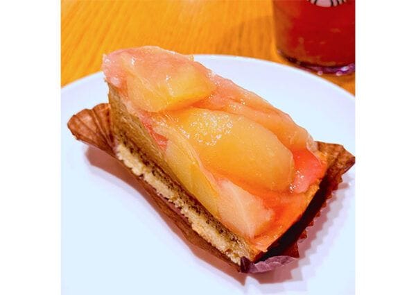 【スターバックス】“初夏の極上スイーツ”「白桃&アールグレイタルト」しゅわしゅわ・シャキシャキ食感の変化を楽しむ♪