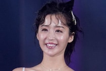 【バチェラー】ファイナリスト女性（35）、飲酒した夜の “生太もも写真” に…　「大丈夫？」「お大事に」の声相次ぐ