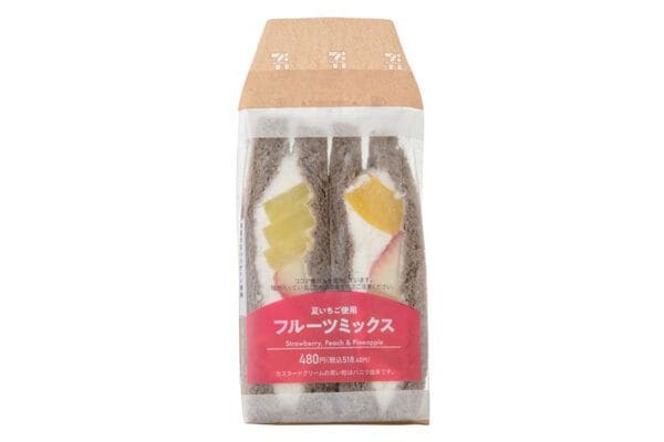 ココア食パン×3種のフルーツ「セブン-イレブン」夏のスイーツサンド「フルーツミックス」518円が新登場!