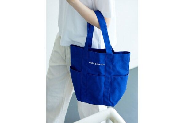「DEAN & DELUCA（ディーン＆デルーカ）」初の「夏の福袋 2026」を数量限定で発売！ロイヤルブルーの限定トートバッグに夏のおいしいものが盛りだくさん