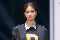 「美しすぎる…！」生見愛瑠とまさか“同じ服”を着用！？“2大女優”が着こなすドレス姿に「神々しい」SNSがため息