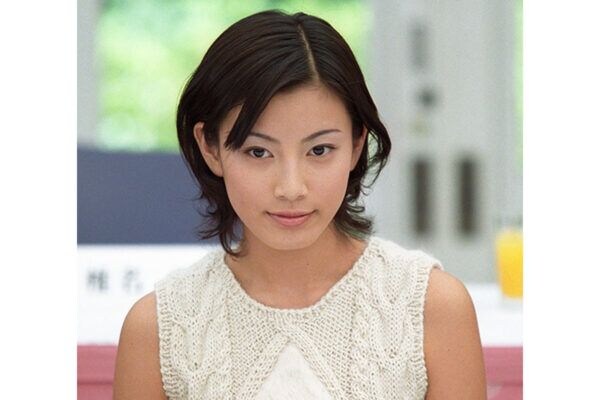 「永遠の女神…」加藤あい（43）の肩出しセクシーショットに「3児の母に見えない」の声…！色あせない美貌と“大人の色気”にSNSが衝撃