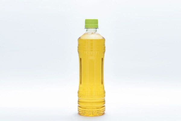 ただのデザインじゃなかった！ペットボトルのお茶にある「ギザギザ」の驚きの役割とは？