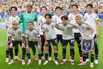 「まさに女神…」W杯の裏で咲く圧倒的ビジュアル…！サッカー日本代表を鼓舞した《モデル・女優妻》たちのオフショット