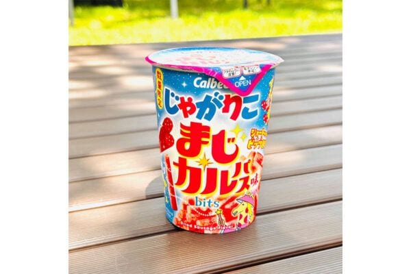 【ファミマ限定】「じゃがりこ まじカルパス味bits」話題の“おつまみ系お菓子”の再現度は？