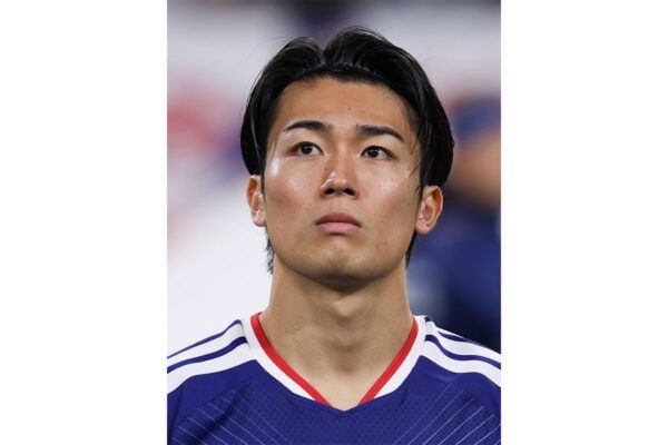 中村敬斗（26）TikTok開設から約3カ月。“プライベートな素顔”「パリが似合う男」「服装もかこいい」ファンら絶賛