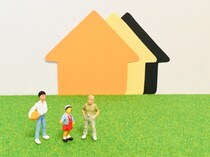 自宅の庭に遊具を置く！屋外で長く使えるおすすめ遊具