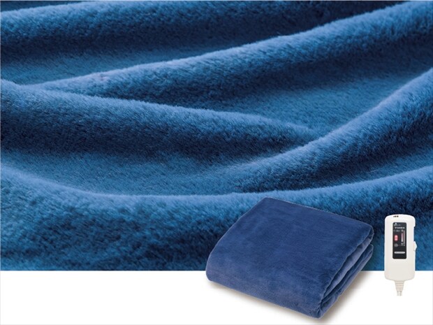 落ち着いたインテリアに映えるネイビー