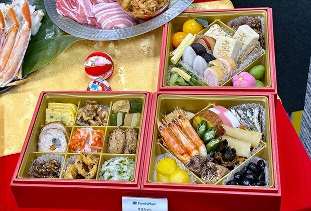 彩豊楽+丸ごとチーズにおぼれるキムチ鍋